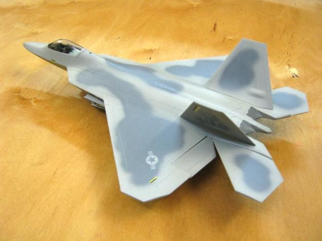 Модель самолета F-22