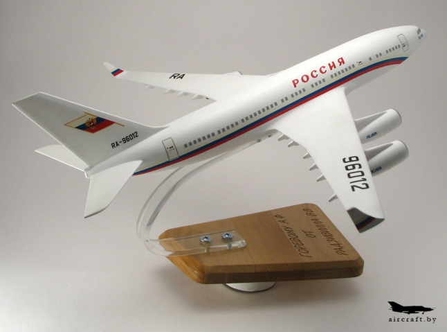 Модель самолета Ил-96 в Минске