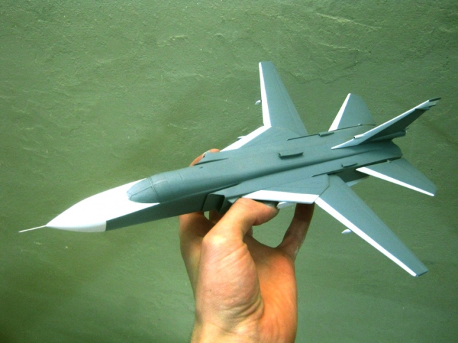 Модель самолета Су-24